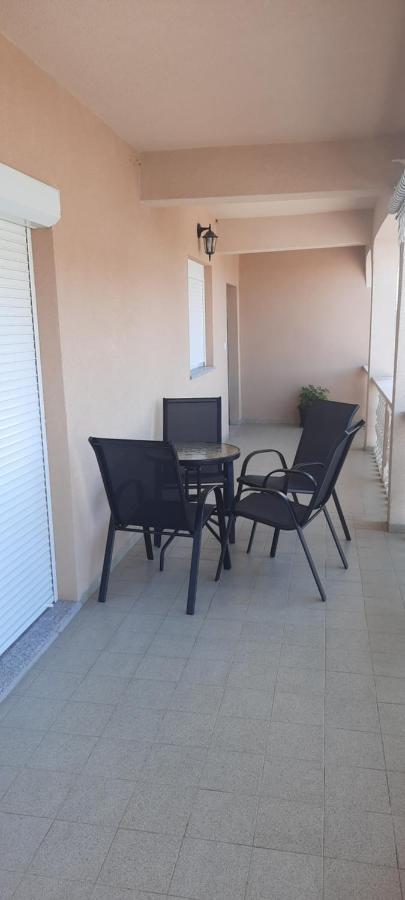 Apartment Elena Galovac  エクステリア 写真